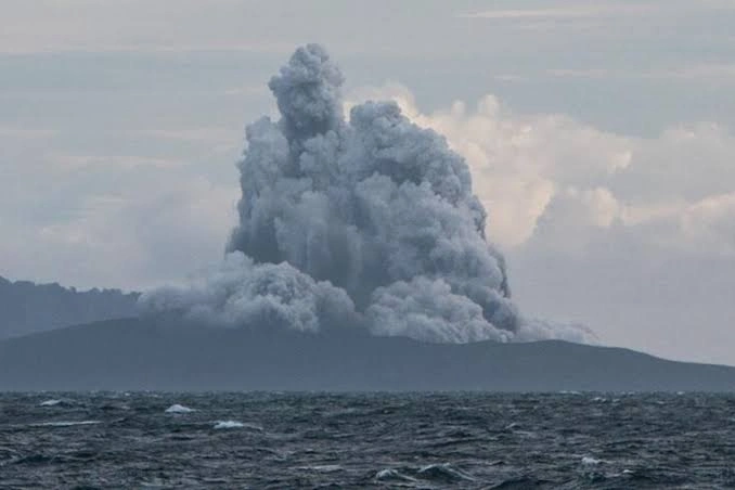 Anak Krakatau eruption sends volcanic ash across Indonesia